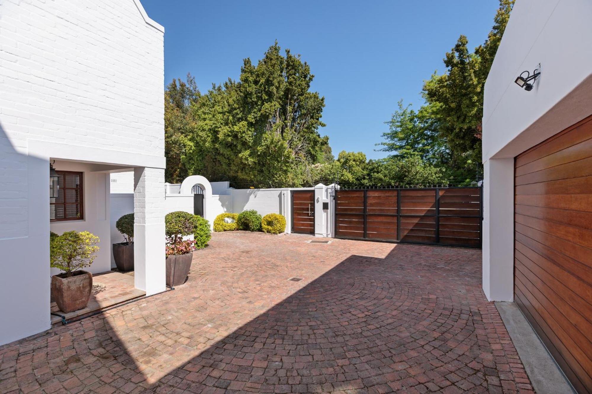Die Rietdak - Reetdachhaus Mit Vier Schlafzimmern Cape Town Exterior photo